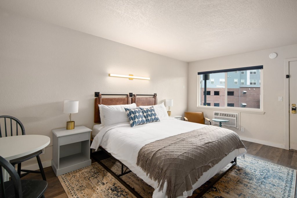 Guest room at the Hotel McCoy in Pullman